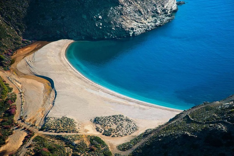 Aegea Blue: Το πιο φυσικά όμορφο και αόρατο καταφύγιο της Μεσογείου στο Ζόργκο!