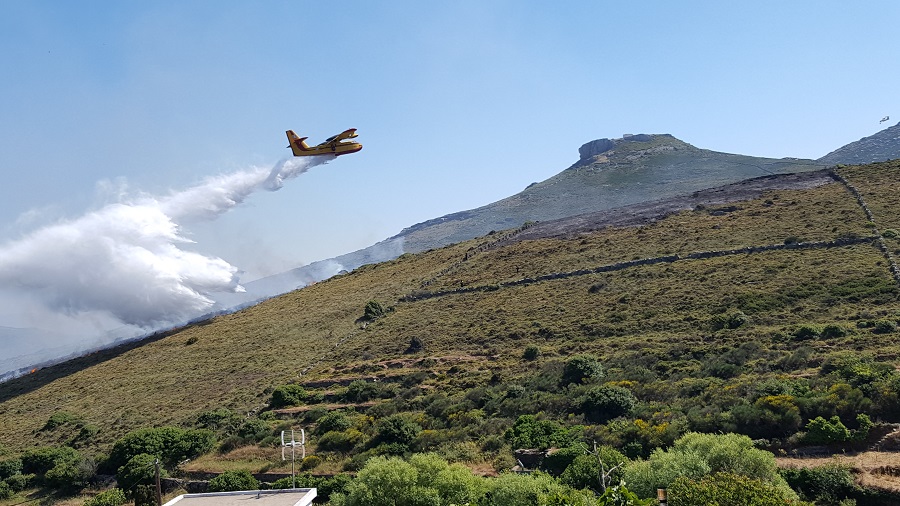 Έσβησε η πυρκαγιά στο Βουνί - Κάηκαν 150 στρέματα πράσινου σε χαράδρα (φωτορεπορτάζ από τις εναέριες ρίψεις)